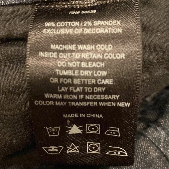 🍀Kut from the Kloth dark stretch denim Bermuda shorts size 6 - Picture 7 of 10